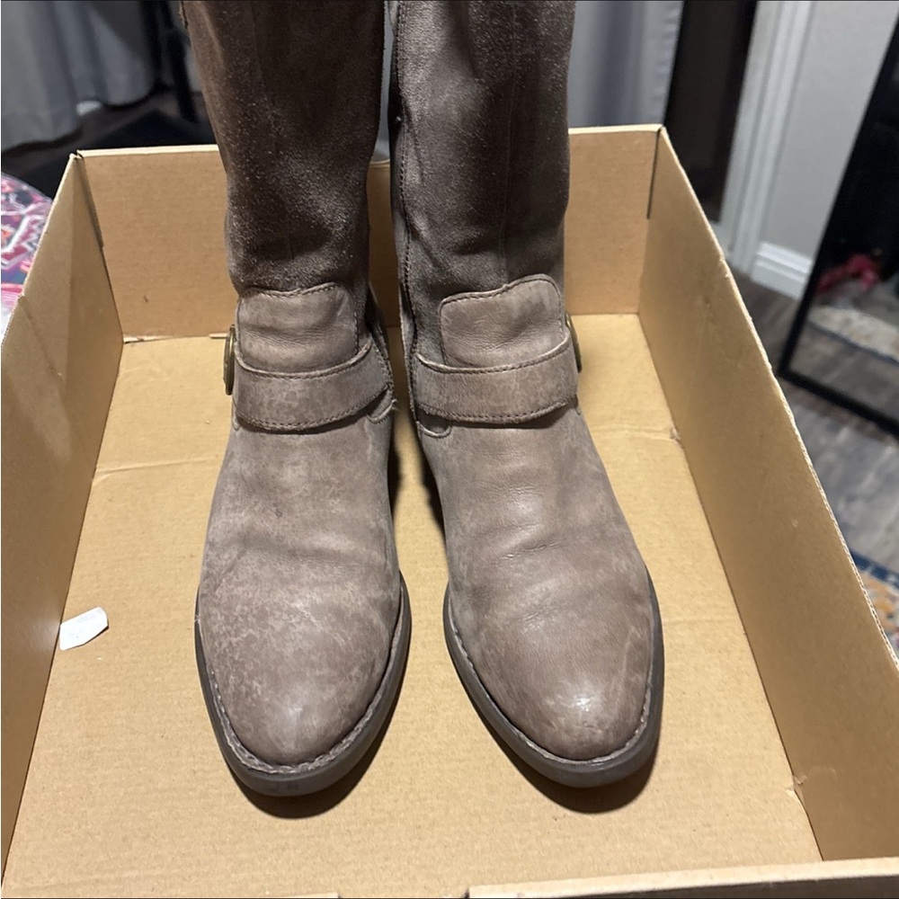 Women’s  Brown Leather Boots
